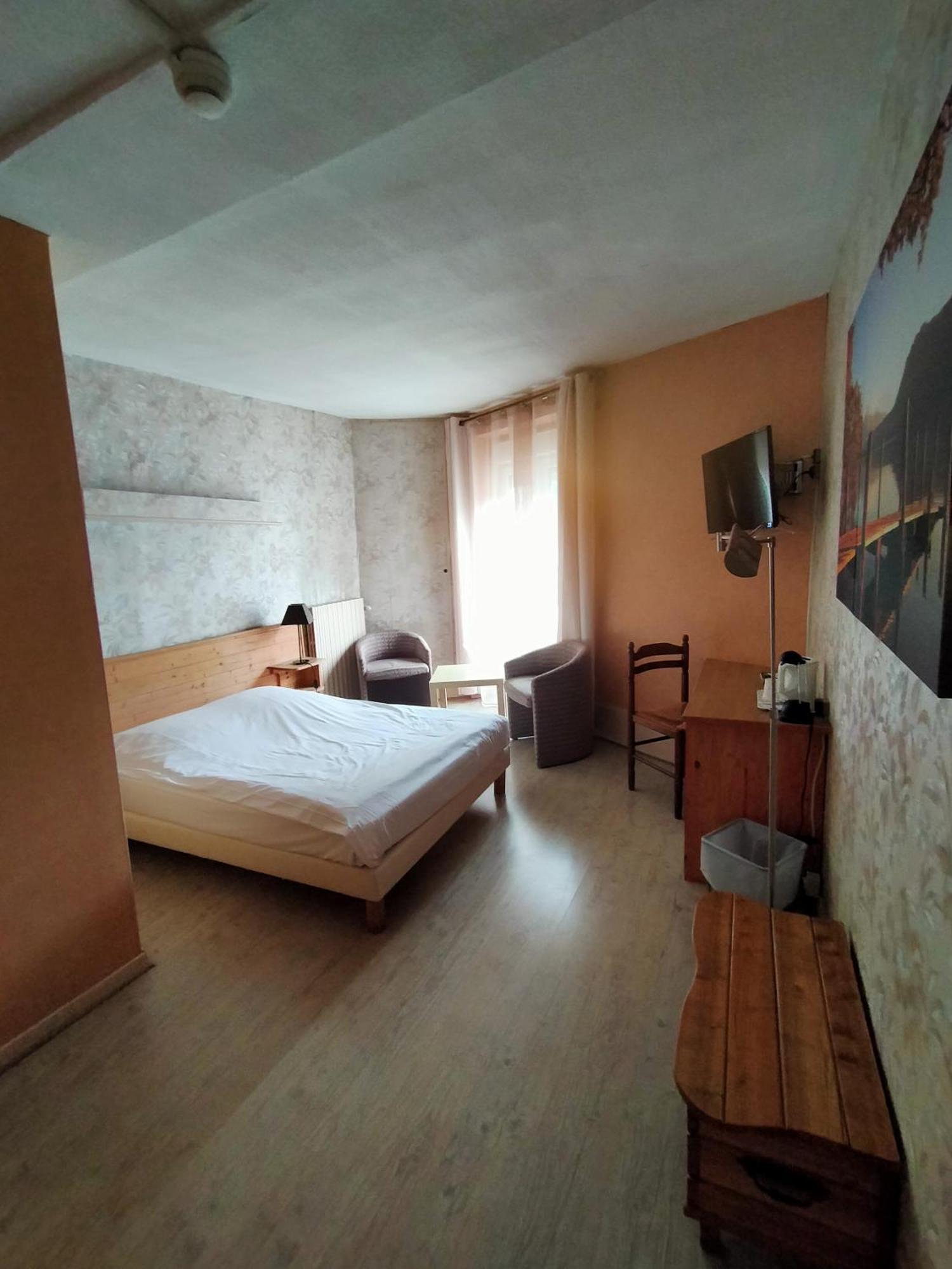Hotel Les Alpes Allevard Pokoj fotografie